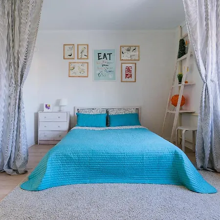 Apartment At Orlovskaya 17 *